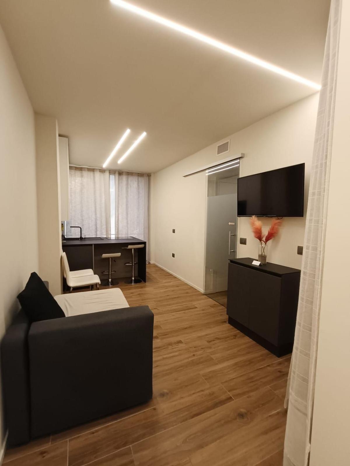 רוסולינה מארה Riviera Apartments Near The Beach + Parking מראה חיצוני תמונה
